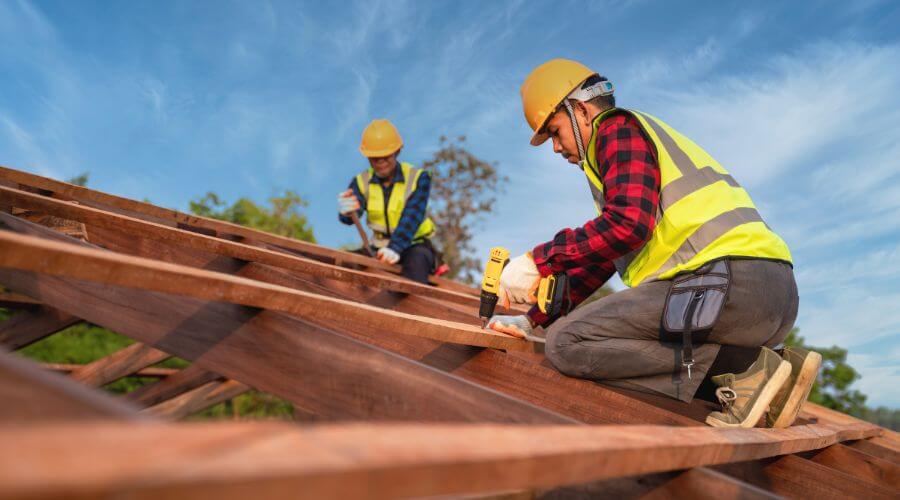 Professional Flat Roofing Installation services in Bluffton, IN